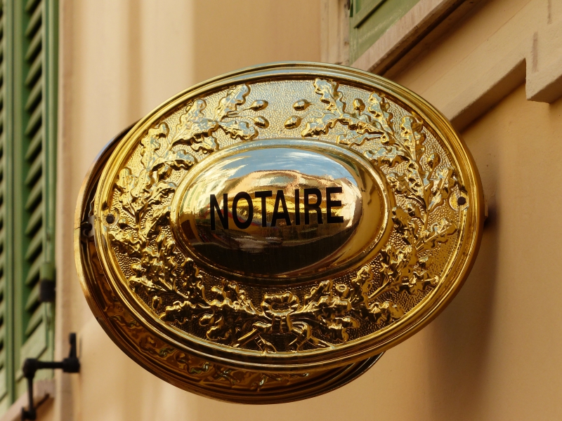 notaire-THEOULE SUR MER-min_advertising-golden-metal-money-lighting-brass-1013060-pxhere.com